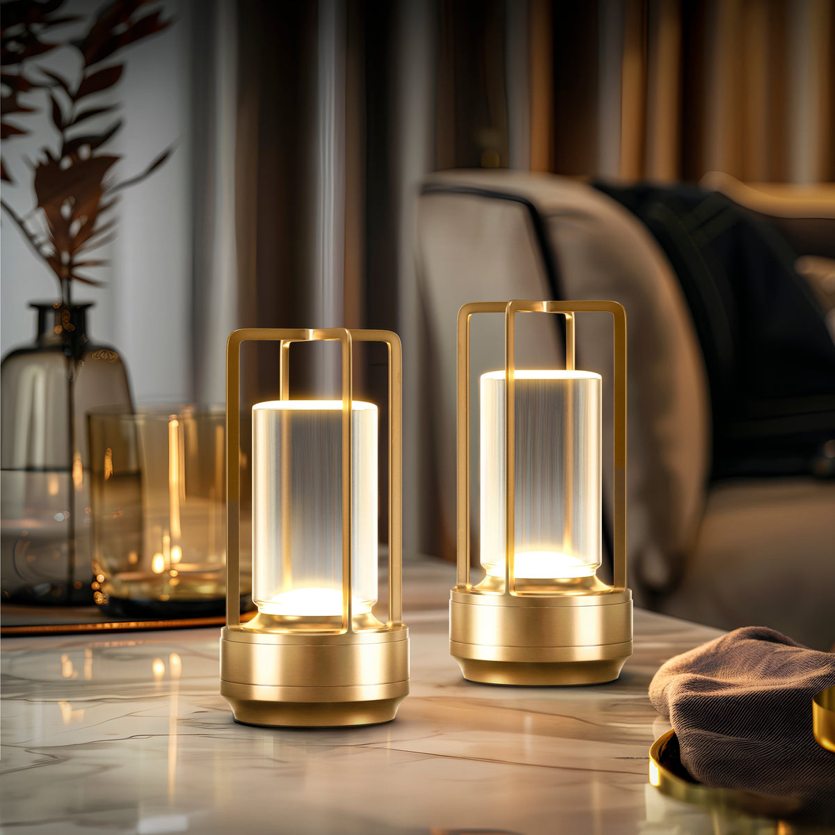 CRYSTAL TABLE LAMP